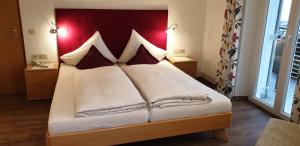 One-Bedroom Apartment with Panoramic View (2 Adults) room in Appartements Dornach