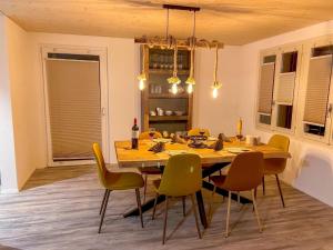 Holiday Home Chalet Dori by Interhome