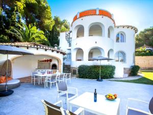 Villa Villa Scott by Interhome