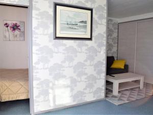 Bel Appartement avec Terrasse, Parking Privé et Vue sur Mer à Perros-Guirec - FR-1-368-151