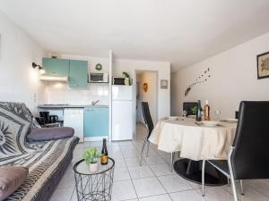 Appartements Apartment Village Marin Catalan by Interhome : photos des chambres