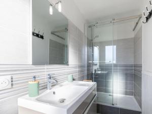 Appartements Apartment Coutant by Interhome : photos des chambres