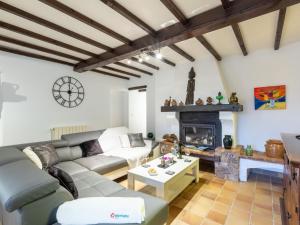 Apartment Le Bouisset by Interhome