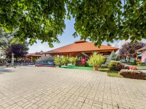 Holiday Home Emily by Interhome