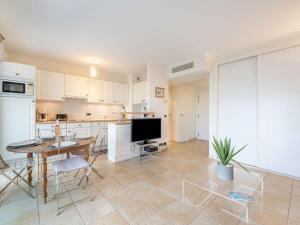 Apartment Cristal Croisette-4 by Interhome
