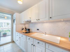 Apartment Cristal Croisette-4 by Interhome