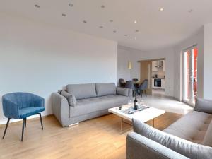 Apartment Flores by Interhome 