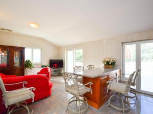 Holiday Home Villa Kursar by Interhome