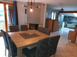 Appartements Au pied des montagnes. : photos des chambres