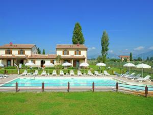 Romantic Countryside Escape