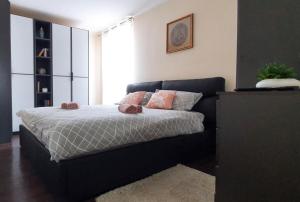 One Bedroom Apartment with Balcony and Partial Sea View room in Apartments TB