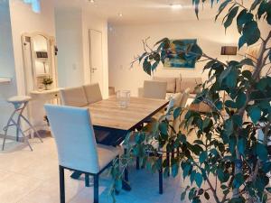 DUPLEX EN COMPLEJO CERRADO con cochera!!!