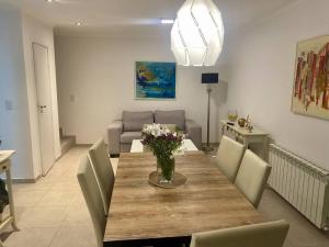 DUPLEX EN COMPLEJO CERRADO con cochera!!!