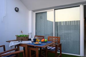 La Marinera House - Near the beach, Air-Con, Fast Wifi and SAT tv By Lanzarote Vacation Homes