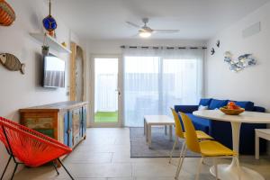 La Marinera House - Near the beach, Air-Con, Fast Wifi and SAT tv By Lanzarote Vacation Homes