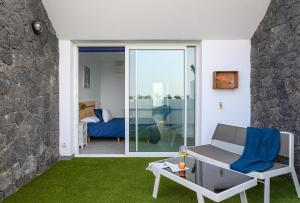 La Marinera House - Near the beach, Air-Con, Fast Wifi and SAT tv By Lanzarote Vacation Homes