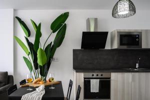 Pachamama House - Near the beach, Air-Con, Fast Wifi and SAT tv By Lanzarote Vacation Homes