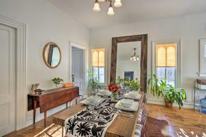Walk to Downtown: Pet-Friendly Millerton Home!