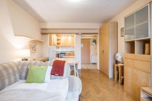 Citadel Manor Apartment