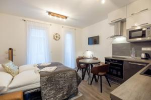 Central Sphere Apartment