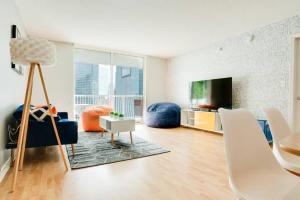 Ocean and City Views Lux Miami Brickell Condo Sleeps 4, King Bed