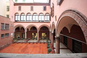 UGO BASSI LUX apartment