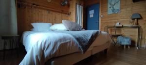 Hotels Les 4 Saisons : photos des chambres