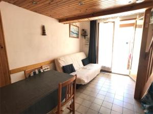 Villa avec Mezzanine et Cabine 4 Pers à Port Leucate, Parking inclus - FR-1-81-138