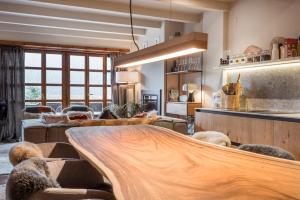 Muntanyos by Totiaran