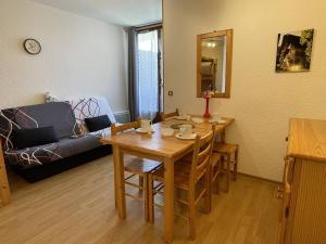 Appartement Puy-Saint-Vincent, 1 pièce, 4 personnes - FR-1-330G-11