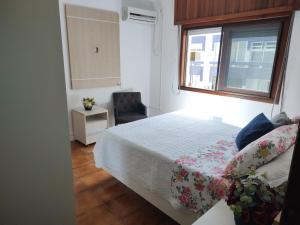 Alugo Apartamento 2Quartos centrinho de Capão da Canoa a 50m do mar