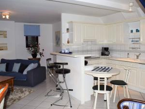 Appartements Appartement Perros-Guirec, 4 pieces, 6 personnes - FR-1-368-144 : photos des chambres