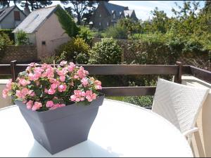 Appartements Appartement Perros-Guirec, 4 pieces, 6 personnes - FR-1-368-144 : photos des chambres