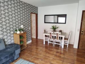 Alugo Apartamento 2Quartos centrinho de Capão da Canoa a 50m do mar