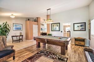 Hot Tub and Fire Pit Reno Gem 12 Mi to Skiing