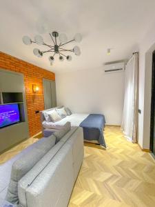 George’s Apartment