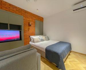 George’s Apartment