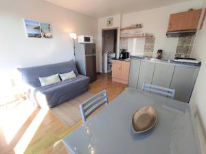 Appartement rénové, calme 300m plage, avec parking et balcon – Beg Meil, Fouesnant - FR-1-481-55