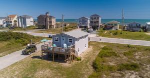 North Topsail Cottage Rental with Dock