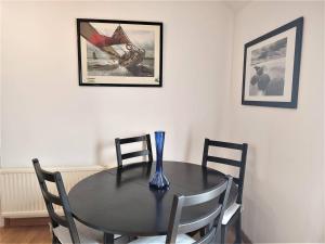 Bel Appartement 3* au Centre de Perros-Guirec avec WIFI, Balcon et Parking - FR-1-368-337