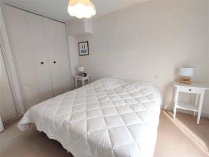 Appartements Appartement Perros-Guirec, 2 pieces, 4 personnes - FR-1-368-337 : photos des chambres