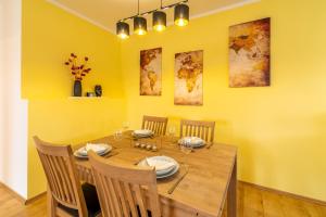 Moderne Dachgeschosswohnung - Parkplatz - Waschmaschine