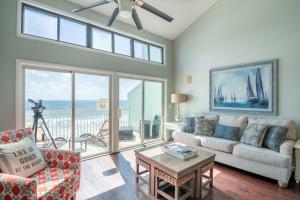 Oceanfront Condo with 3+ Pools - Ocean Dunes 1507 - Ubytování bez kategorie ve městě Kure Beach