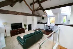 Pheasants Crossing - luxurious and cozy cottage in peaceful rural location - Fenay Bridge