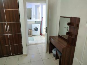 Nice tow bedrooms by snake pool for families only in Talapay