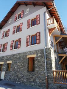 Appartements Chalet Les Garands : Appartement avec Vue sur la Montagne