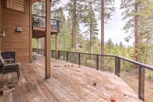 Mtn and Lake Views Incline Village Ski Chalet - Reno
