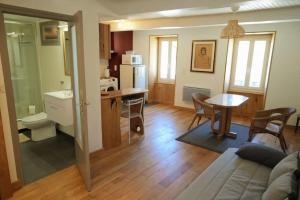 Appartements appartement avec cachet au coeur de Vals les bains : photos des chambres