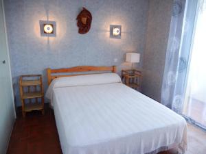 Appartements Appartement 3 pieces, 6 couchages, proche plage et centre, balcon, classe 2 etoiles, menage inclus - FR-1-229C-608 : photos des chambres