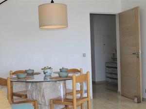 Appartements Appartement Villeneuve-Loubet, 2 pieces, 4 personnes - FR-1-252A-7 : photos des chambres